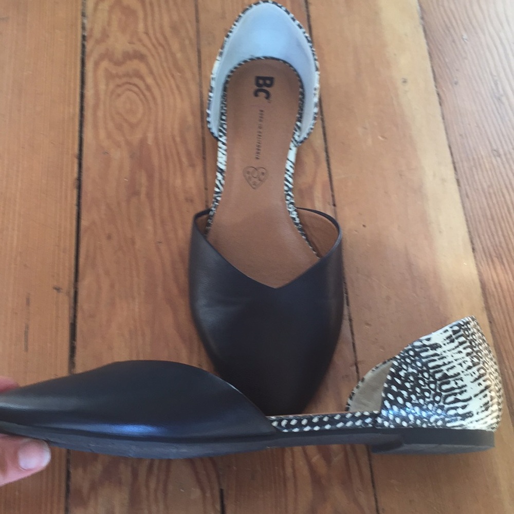 New flats snakeskin & navy